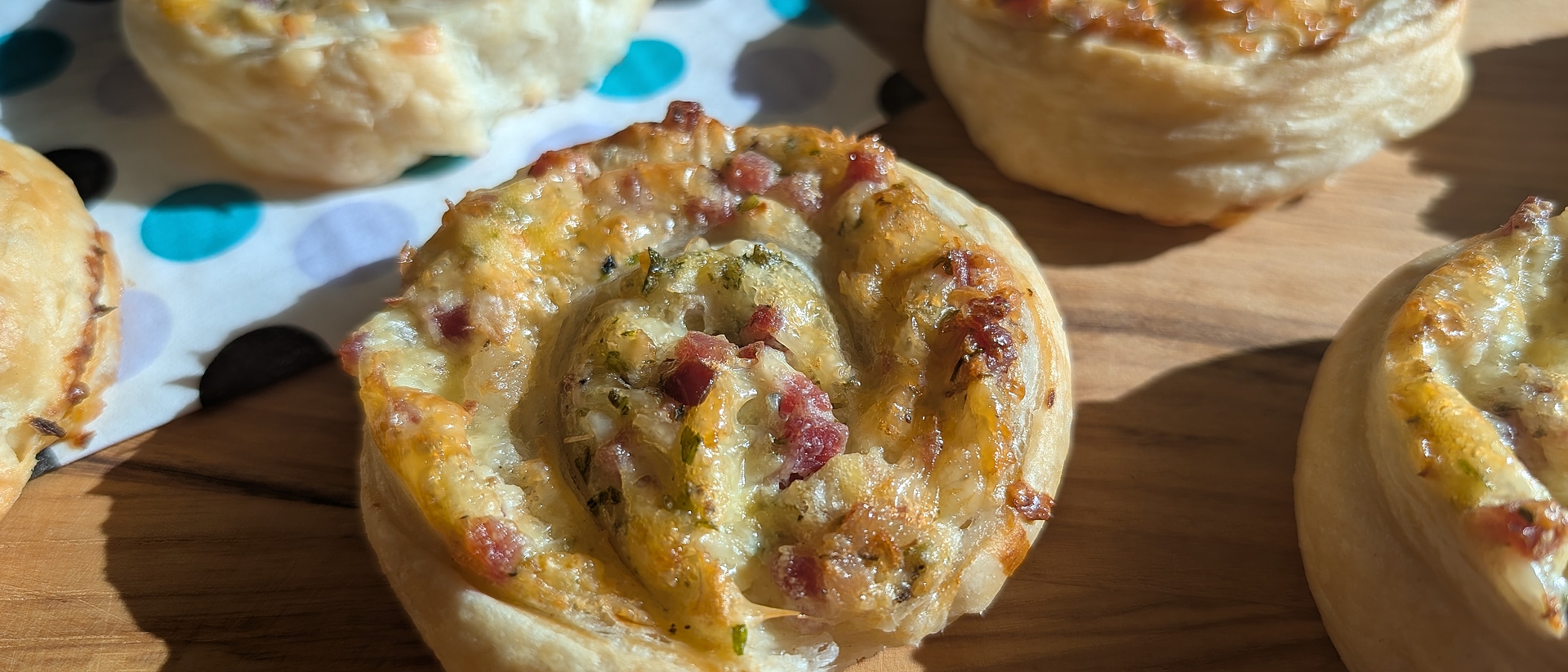 Detailaufnahme einer Pizzaschnecke